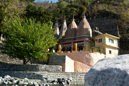 Ashram Cisternino